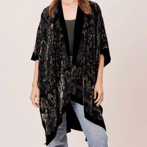 COPY - Lovestitch - Black Burnout Velvet Kimono - OS Paisley